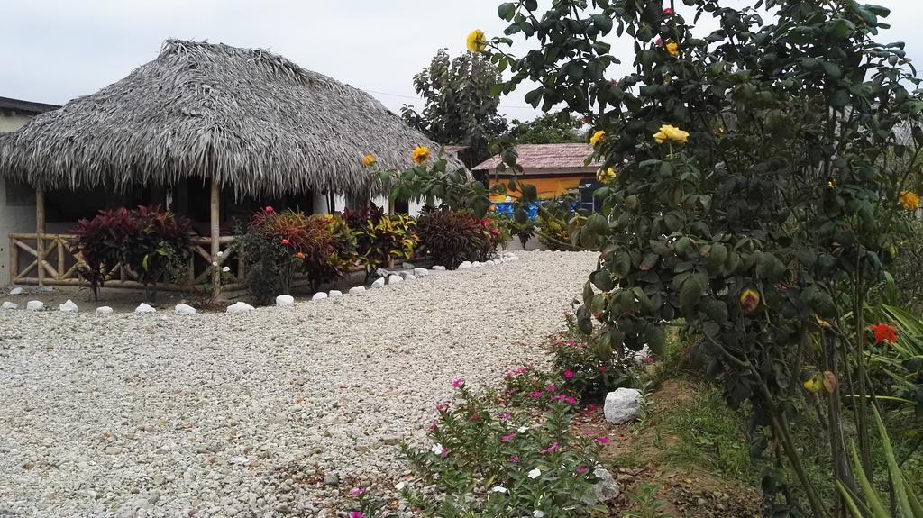Montanita Garden Hostal Dış mekan fotoğraf
