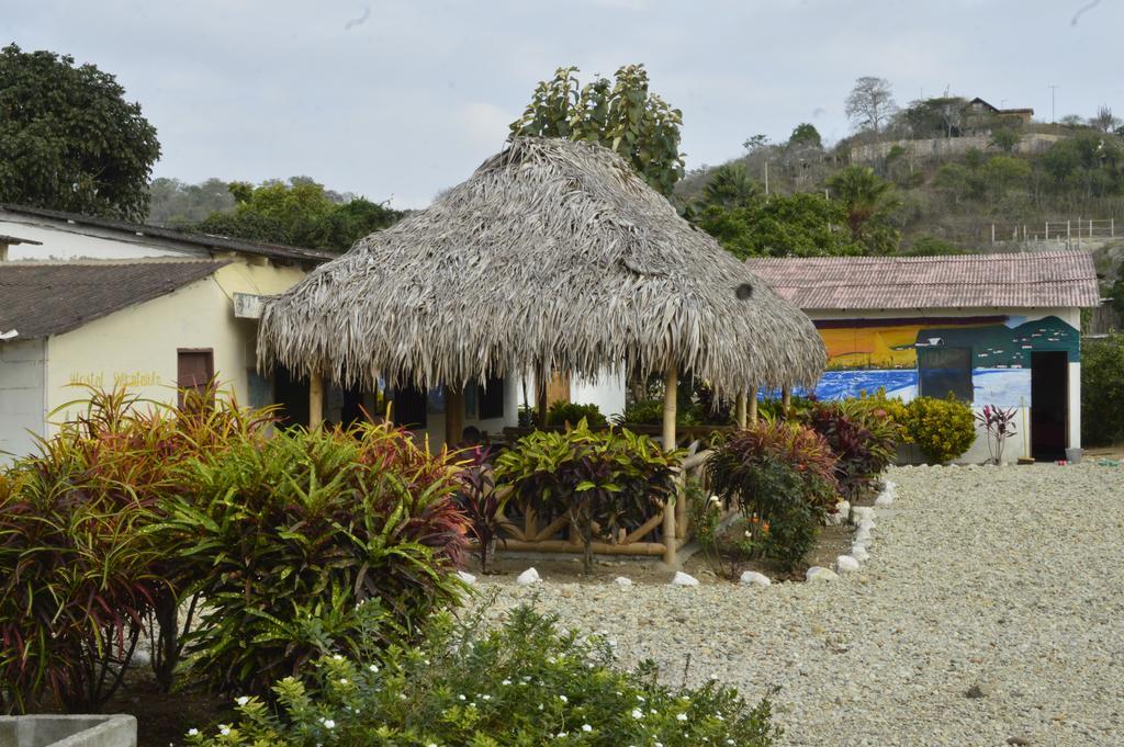 Montanita Garden Hostal Dış mekan fotoğraf